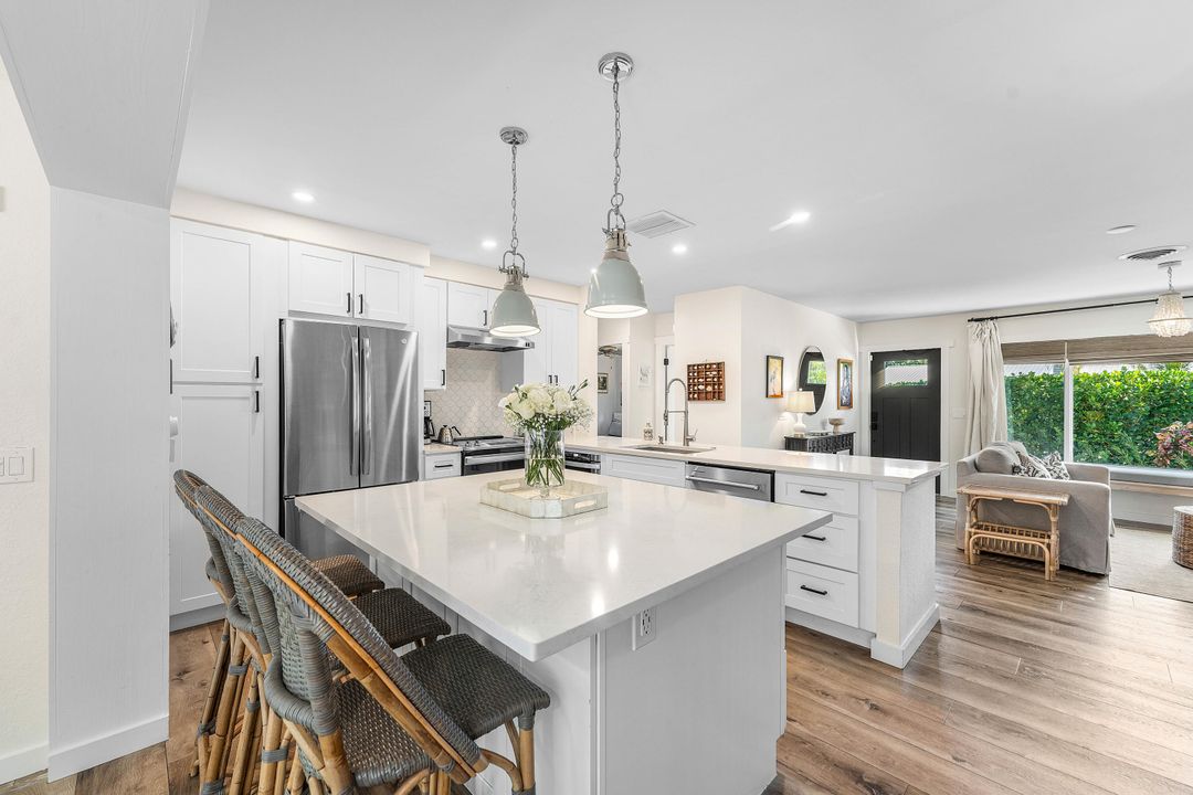 На продажу: $860,000 (4 спален, 2 ванн, 1726 Квадратных фут)