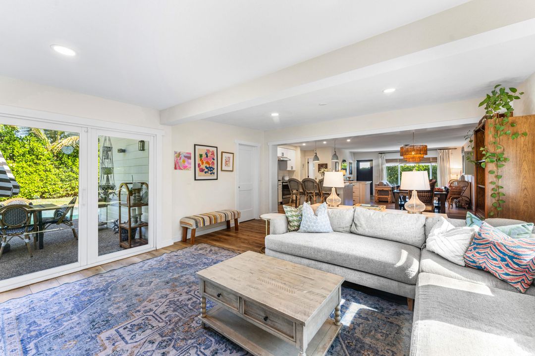 На продажу: $860,000 (4 спален, 2 ванн, 1726 Квадратных фут)