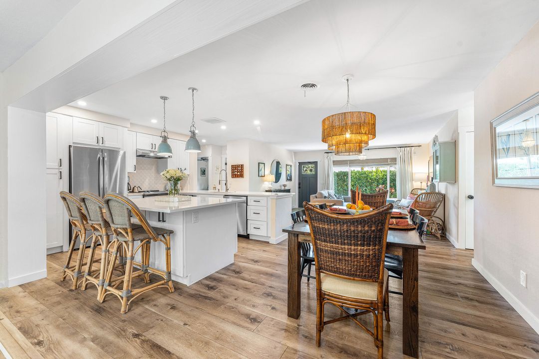 На продажу: $860,000 (4 спален, 2 ванн, 1726 Квадратных фут)