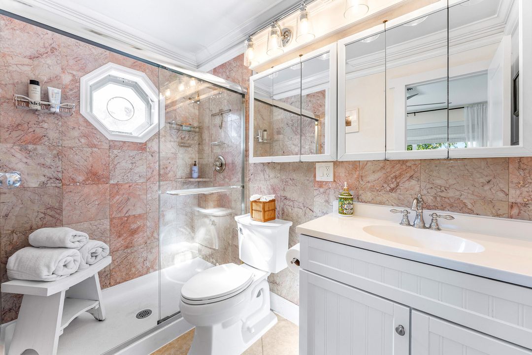 На продажу: $860,000 (4 спален, 2 ванн, 1726 Квадратных фут)