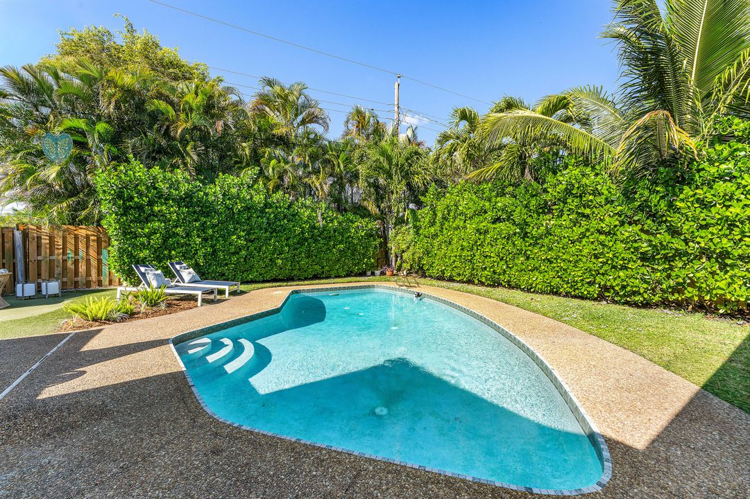 На продажу: $860,000 (4 спален, 2 ванн, 1726 Квадратных фут)