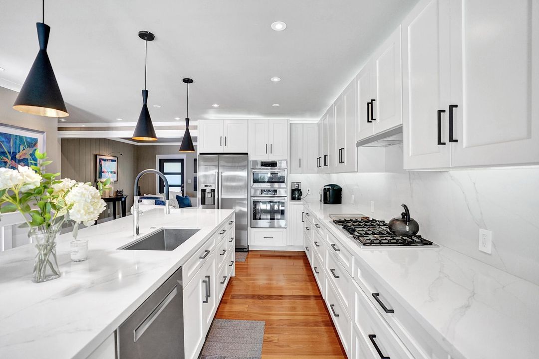 На продажу: $2,999,999 (3 спален, 3 ванн, 1891 Квадратных фут)