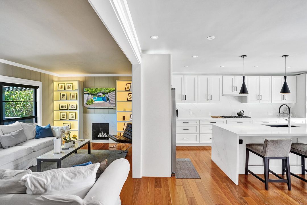 На продажу: $2,999,999 (3 спален, 3 ванн, 1891 Квадратных фут)