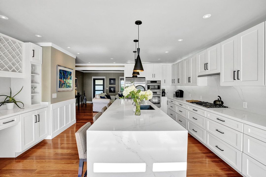 На продажу: $2,999,999 (3 спален, 3 ванн, 1891 Квадратных фут)