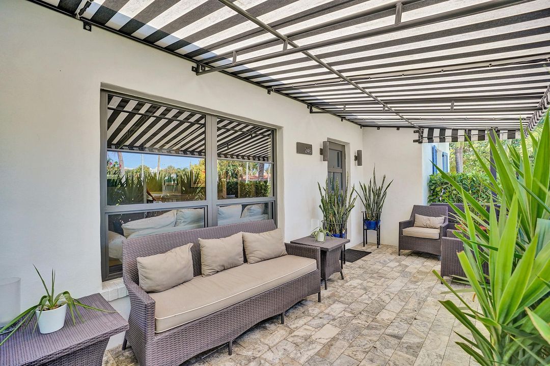 На продажу: $2,999,999 (3 спален, 3 ванн, 1891 Квадратных фут)