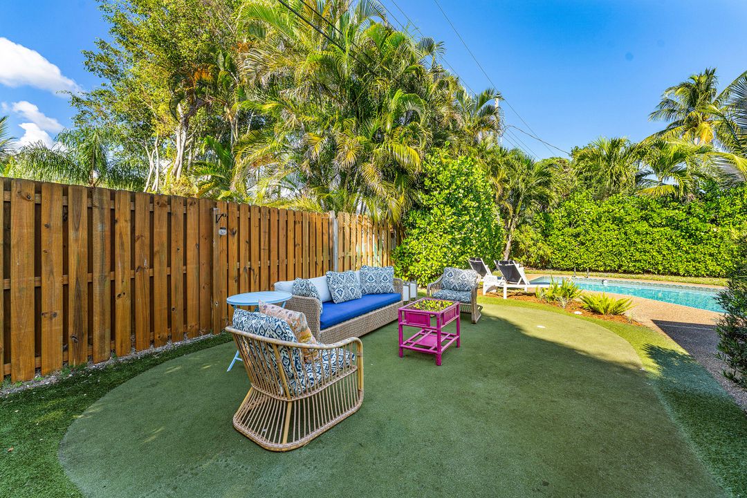 На продажу: $860,000 (4 спален, 2 ванн, 1726 Квадратных фут)