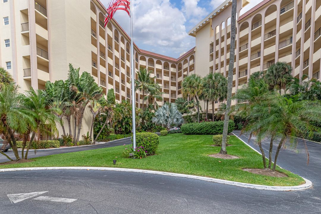 For Sale: $490,000 (2 beds, 2 baths, 1395 Square Feet)