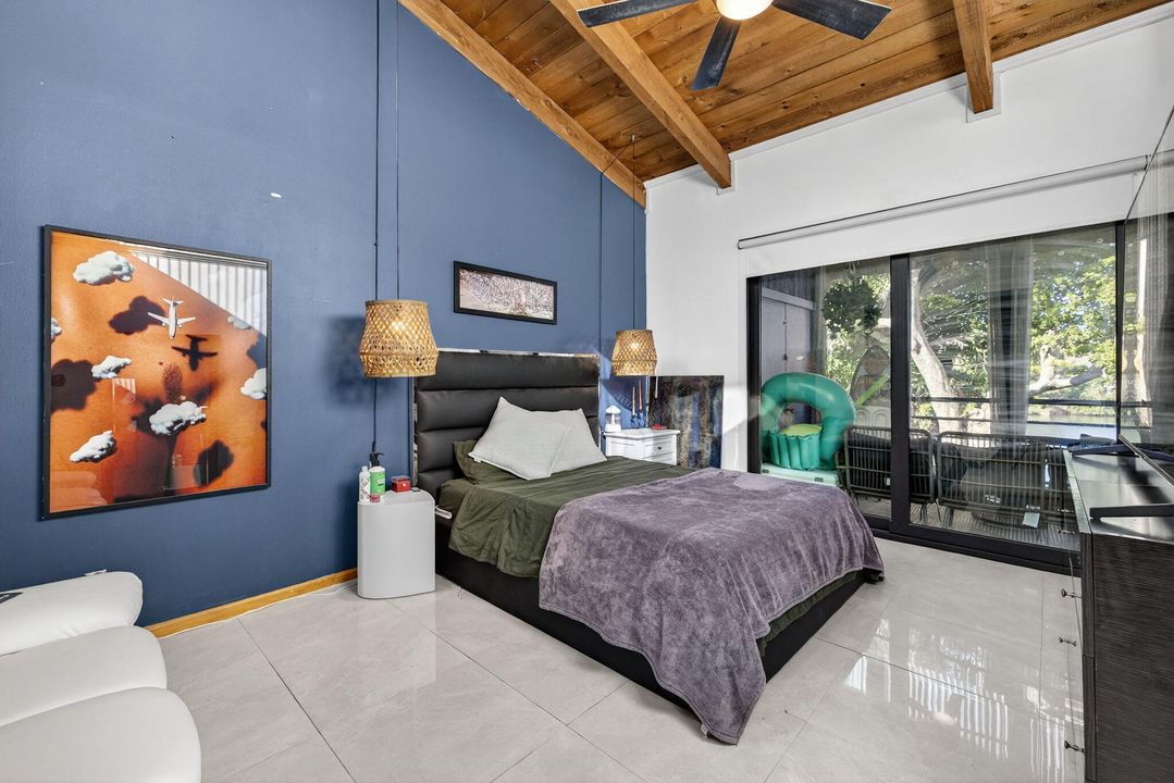 For Sale: $310,000 (2 beds, 2 baths, 1275 Square Feet)