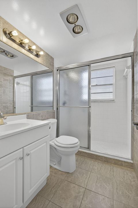 待售: $199,000 (2 贝兹, 1 浴室, 798 平方英尺)