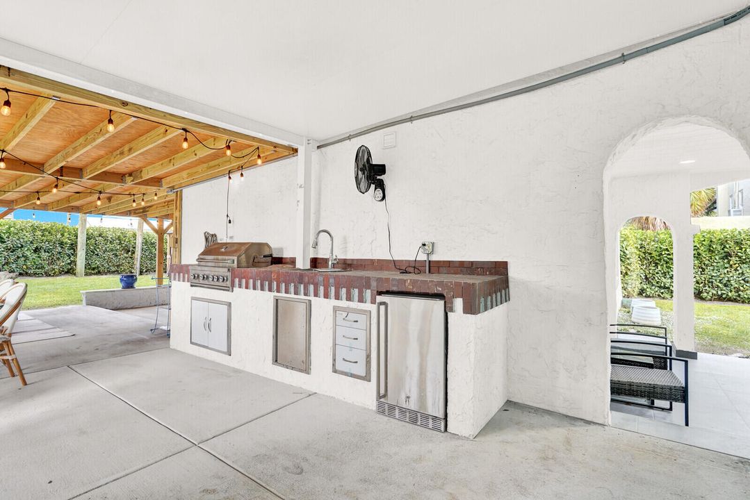 For Rent: $7,200 (3 beds, 3 baths, 1667 Square Feet)