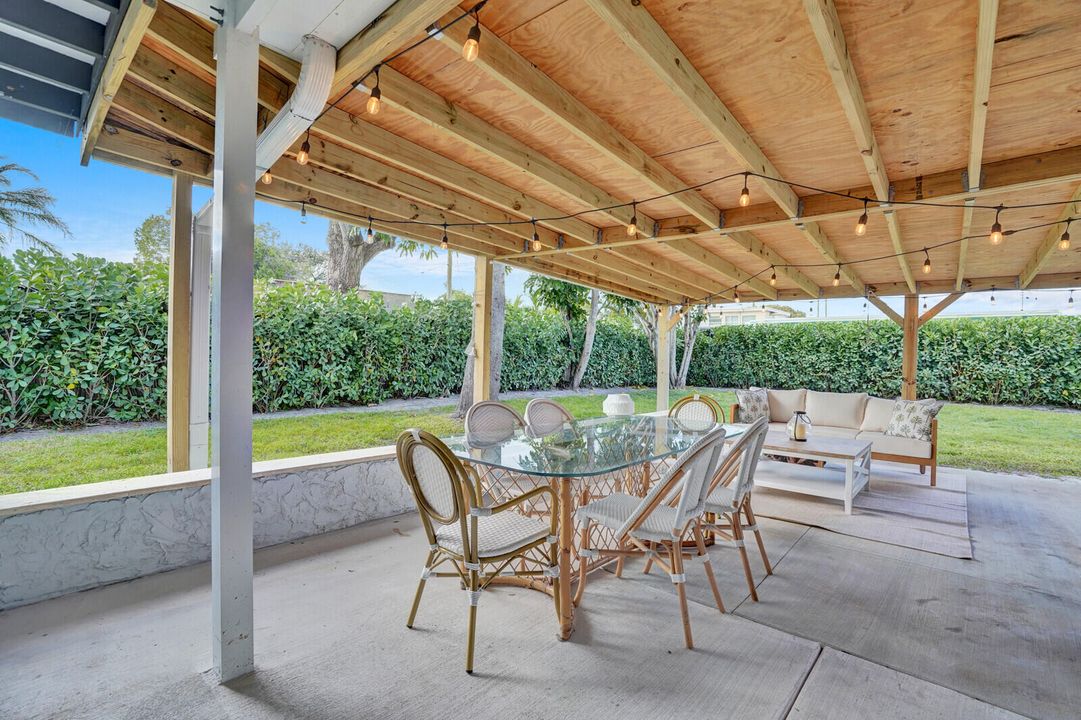 For Rent: $7,200 (3 beds, 3 baths, 1667 Square Feet)