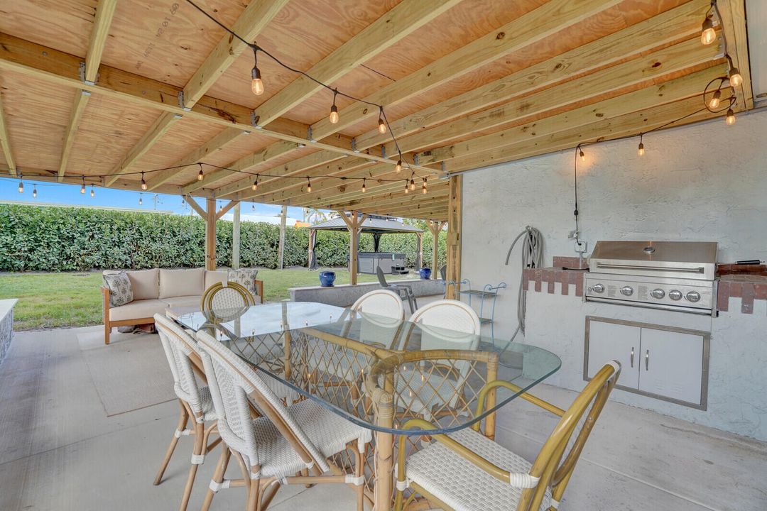 For Rent: $7,200 (3 beds, 3 baths, 1667 Square Feet)