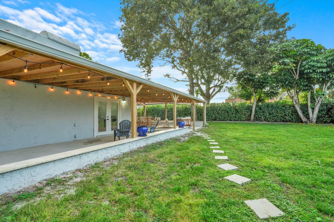 For Rent: $7,200 (3 beds, 3 baths, 1667 Square Feet)