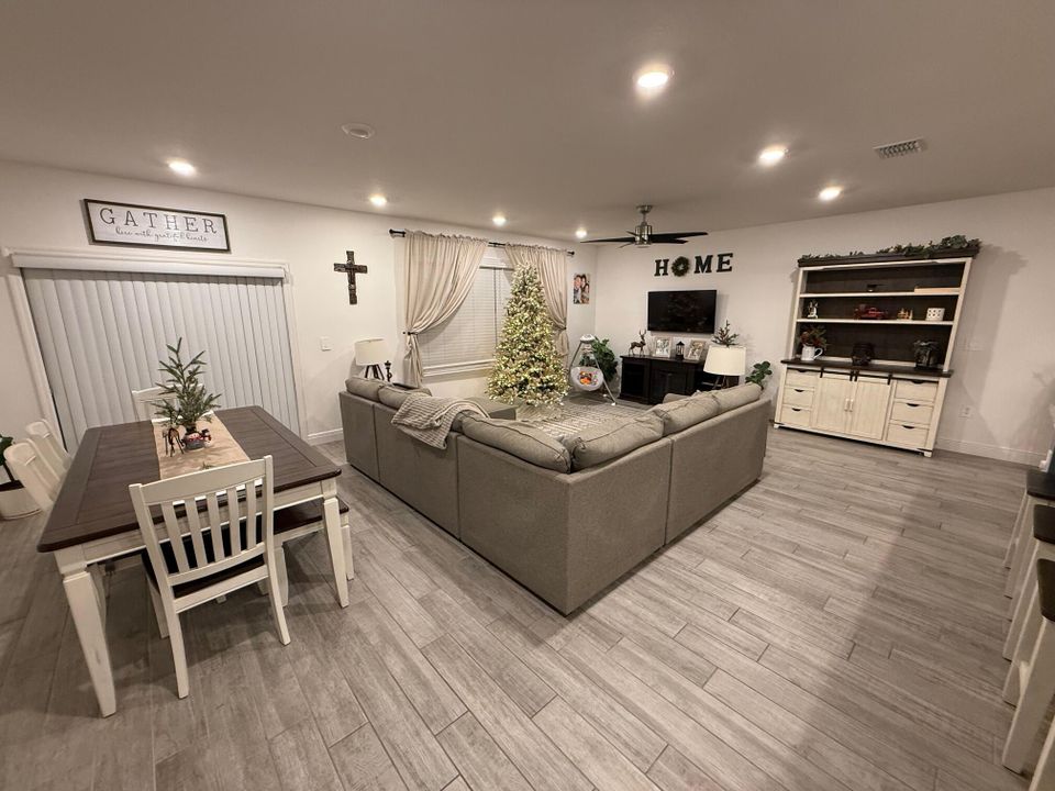 For Sale: $505,000 (4 beds, 3 baths, 2274 Square Feet)