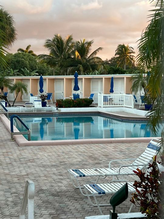 待售: $164,900 (2 贝兹, 1 浴室, 875 平方英尺)