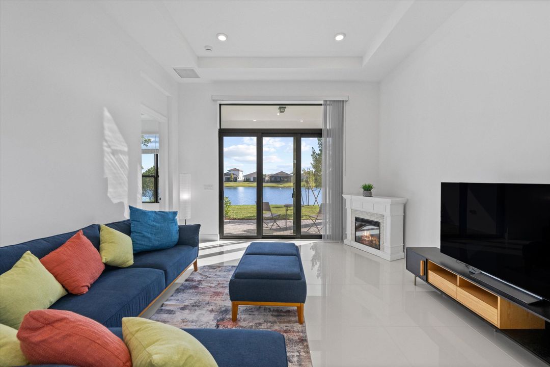 For Rent: $3,650 (3 beds, 2 baths, 1787 Square Feet)