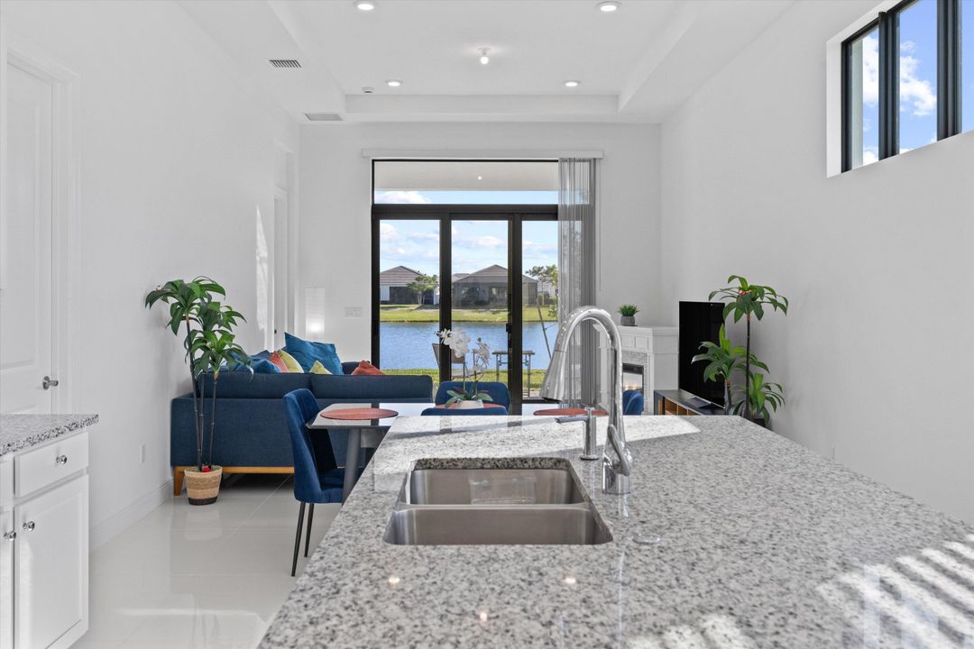 For Rent: $3,650 (3 beds, 2 baths, 1787 Square Feet)