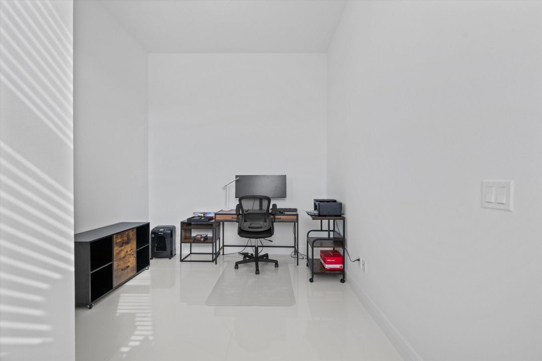 For Rent: $3,650 (3 beds, 2 baths, 1787 Square Feet)