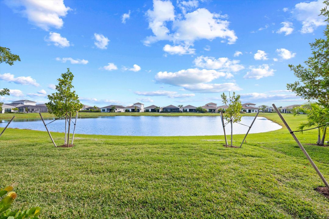 For Rent: $3,650 (3 beds, 2 baths, 1787 Square Feet)