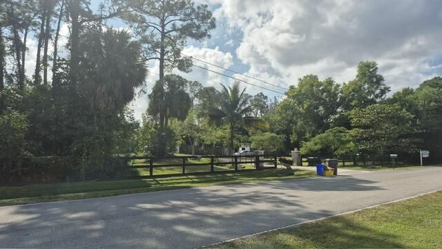 En Venta: $485,000 (4 camas, 2 baños, 1556 Pies cuadrados)