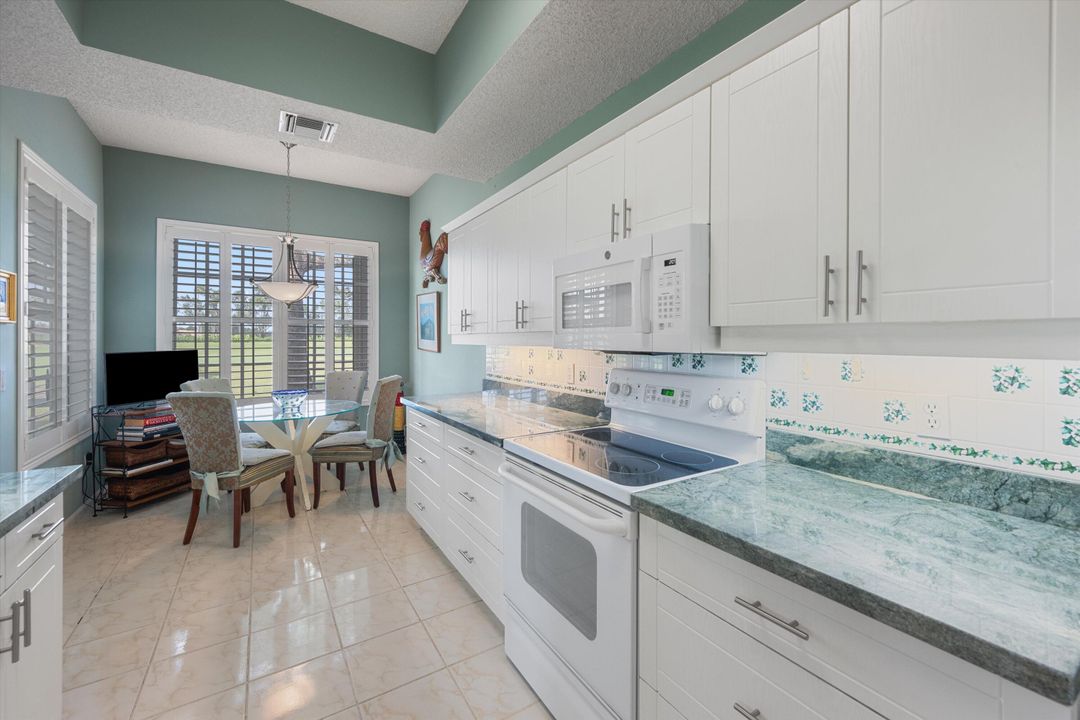 For Sale: $95,000 (2 beds, 2 baths, 1420 Square Feet)