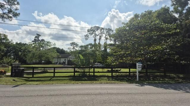 En Venta: $485,000 (4 camas, 2 baños, 1556 Pies cuadrados)