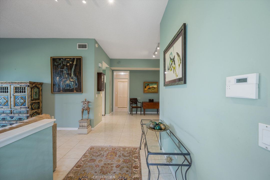 For Sale: $95,000 (2 beds, 2 baths, 1420 Square Feet)