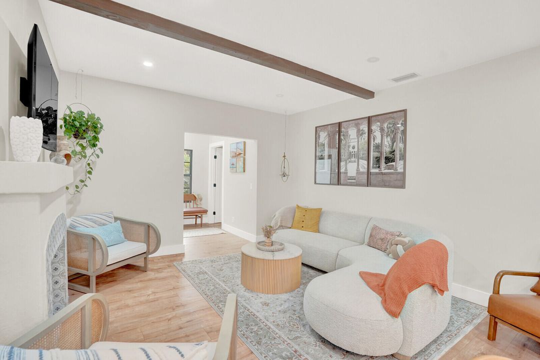 For Rent: $7,200 (3 beds, 3 baths, 1667 Square Feet)