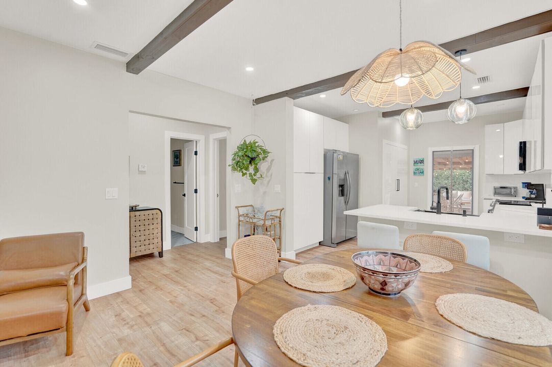 For Rent: $7,200 (3 beds, 3 baths, 1667 Square Feet)