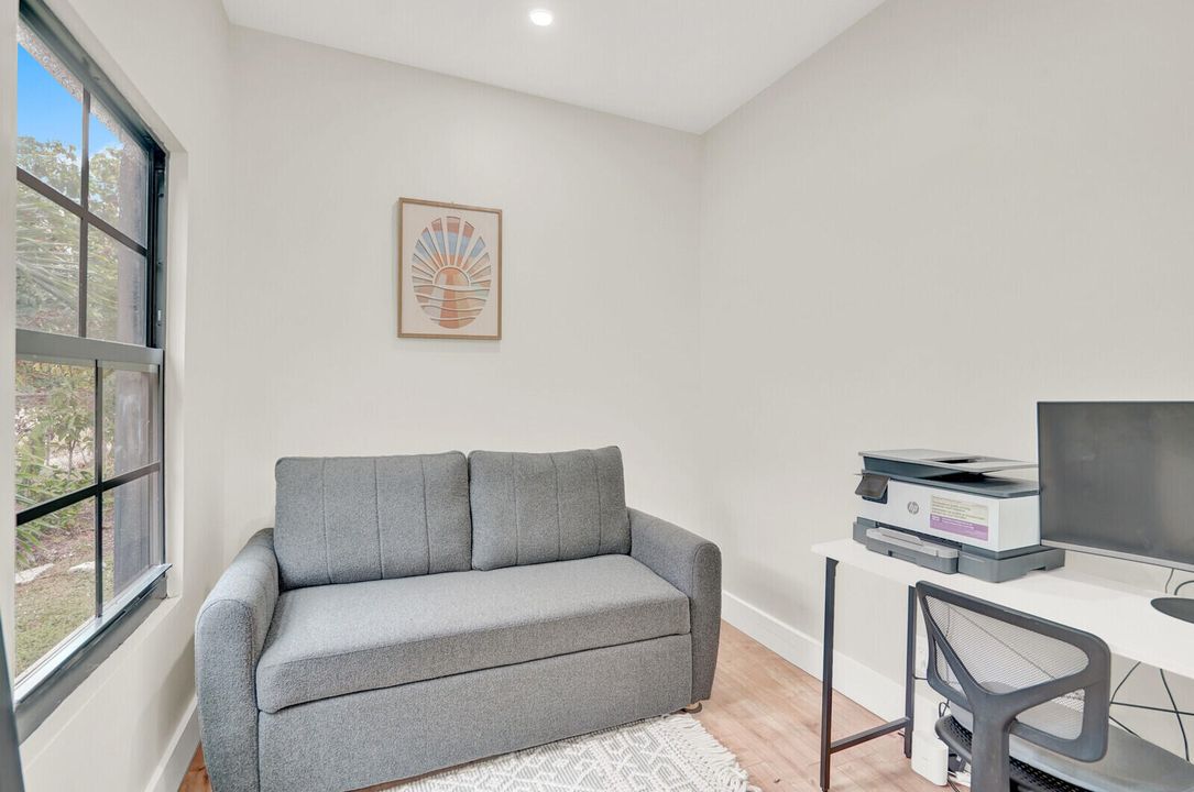 For Rent: $7,200 (3 beds, 3 baths, 1667 Square Feet)