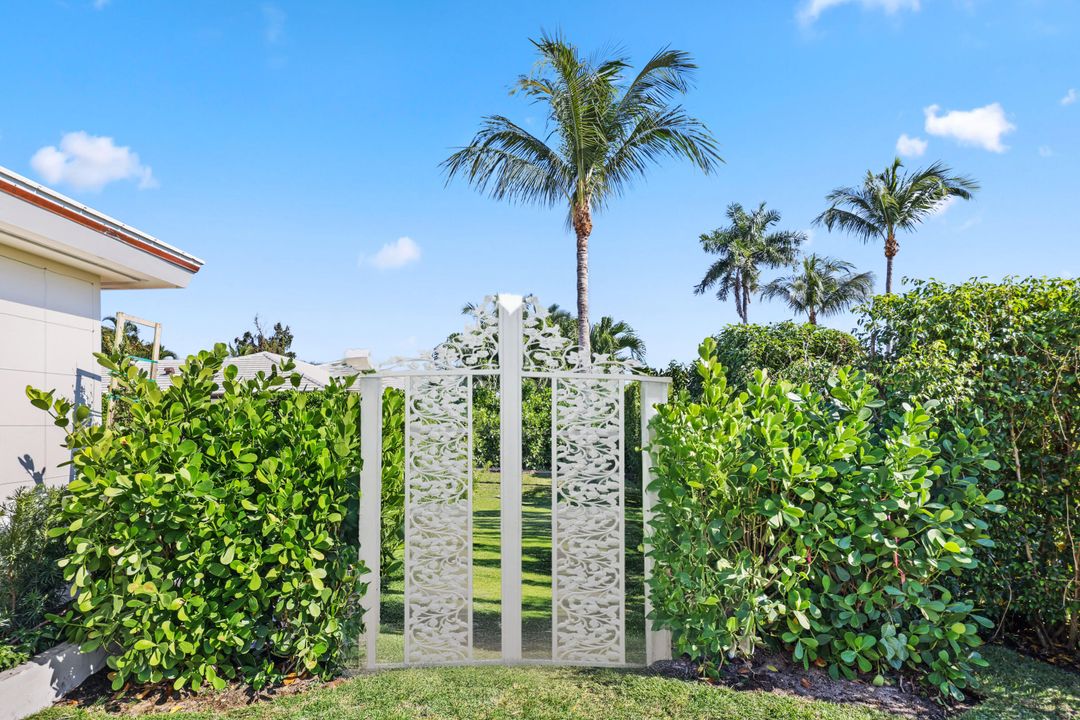 For Sale: $12,750,000 (4 beds, 4 baths, 3764 Square Feet)