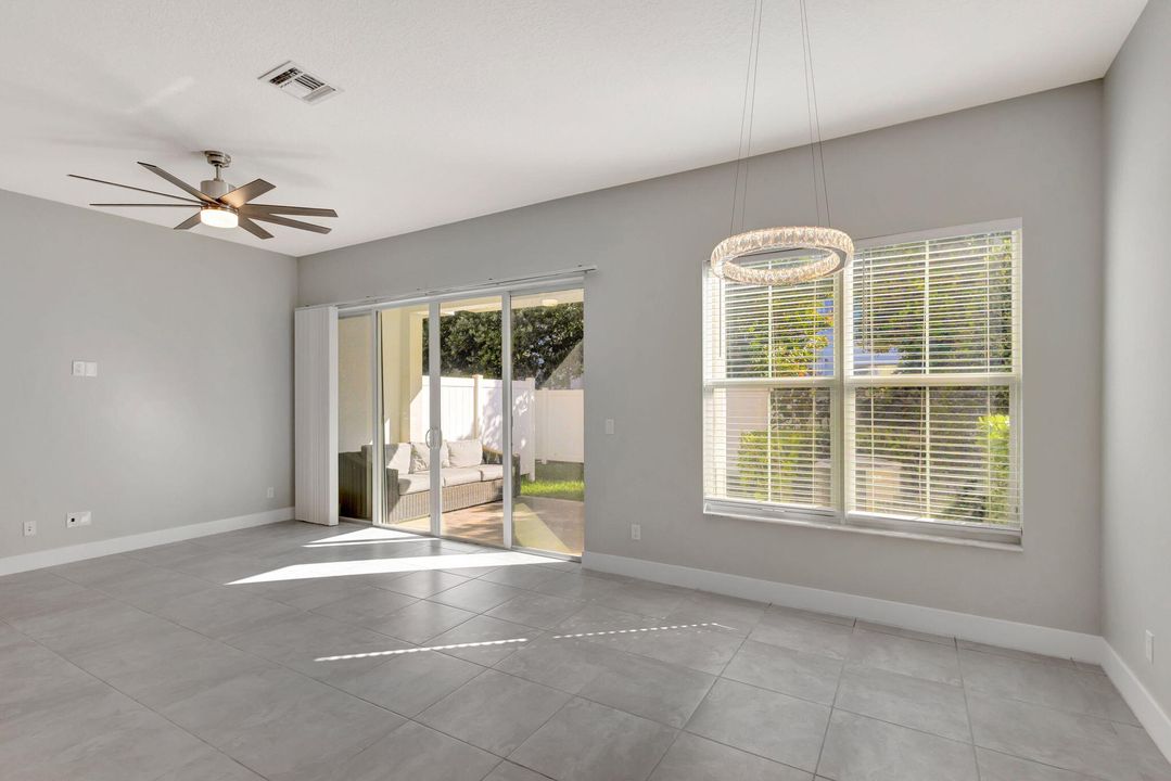 En Renta: $4,350 (3 camas, 2 baños, 2144 Pies cuadrados)