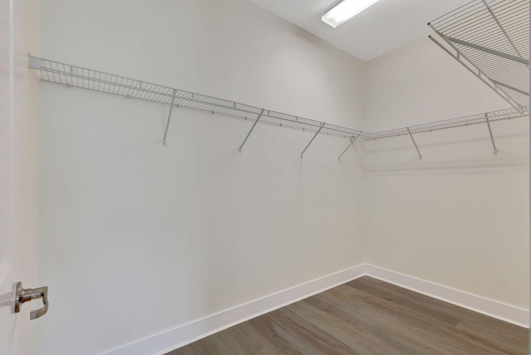 En Renta: $4,350 (3 camas, 2 baños, 2144 Pies cuadrados)