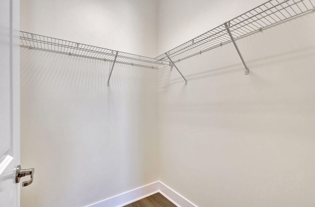 En Renta: $4,350 (3 camas, 2 baños, 2144 Pies cuadrados)