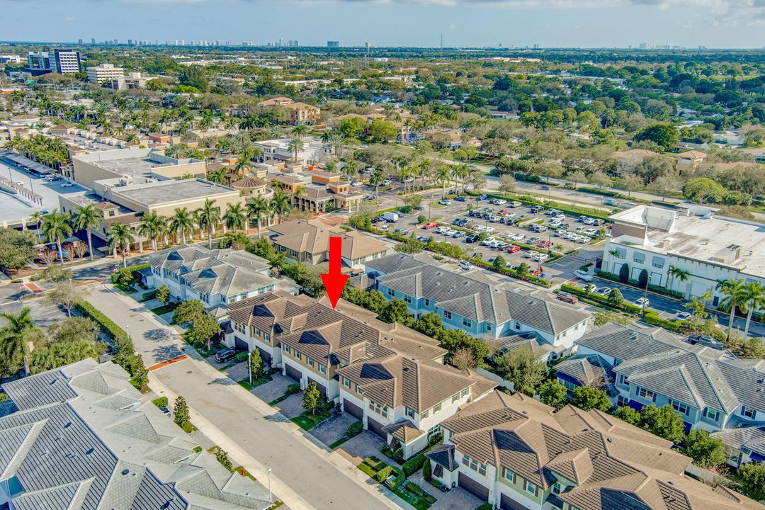 En Renta: $4,350 (3 camas, 2 baños, 2144 Pies cuadrados)