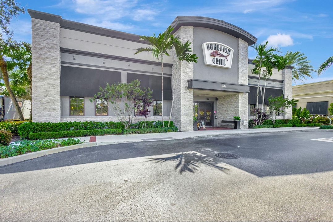 En Renta: $4,350 (3 camas, 2 baños, 2144 Pies cuadrados)