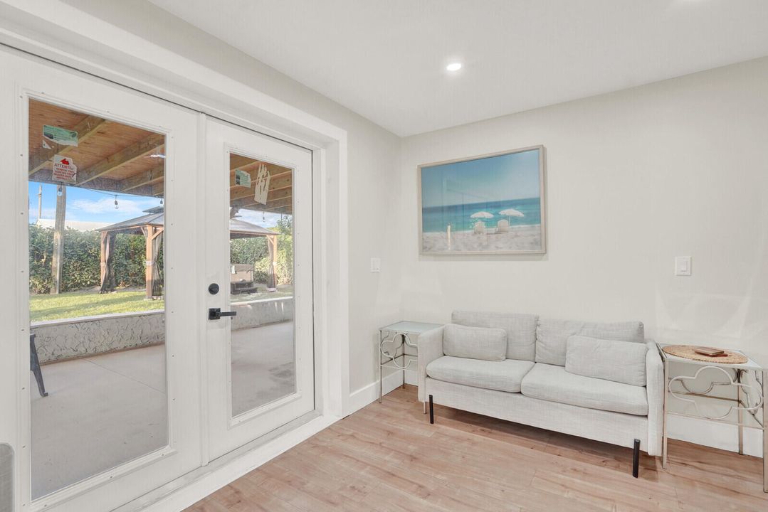 For Rent: $7,200 (3 beds, 3 baths, 1667 Square Feet)