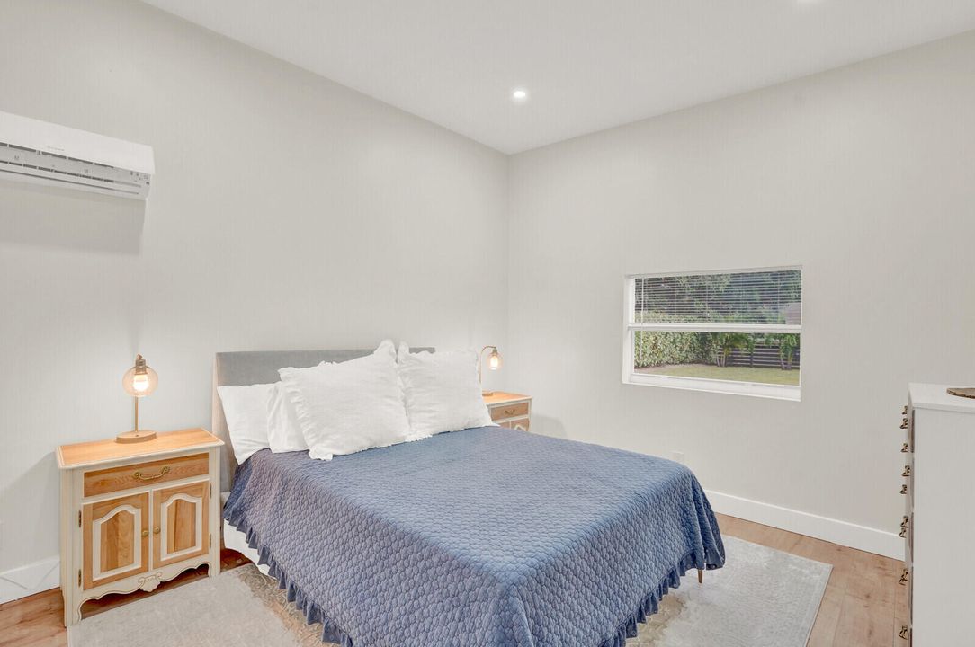 For Rent: $7,200 (3 beds, 3 baths, 1667 Square Feet)