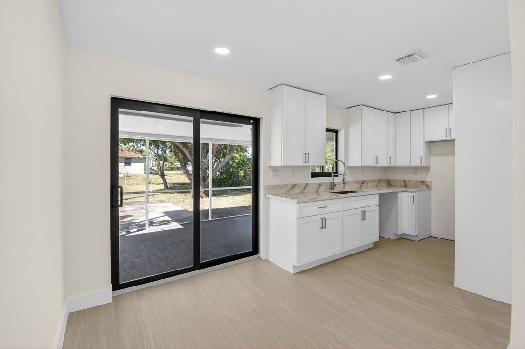 待售: $550,000 (3 贝兹, 2 浴室, 1084 平方英尺)