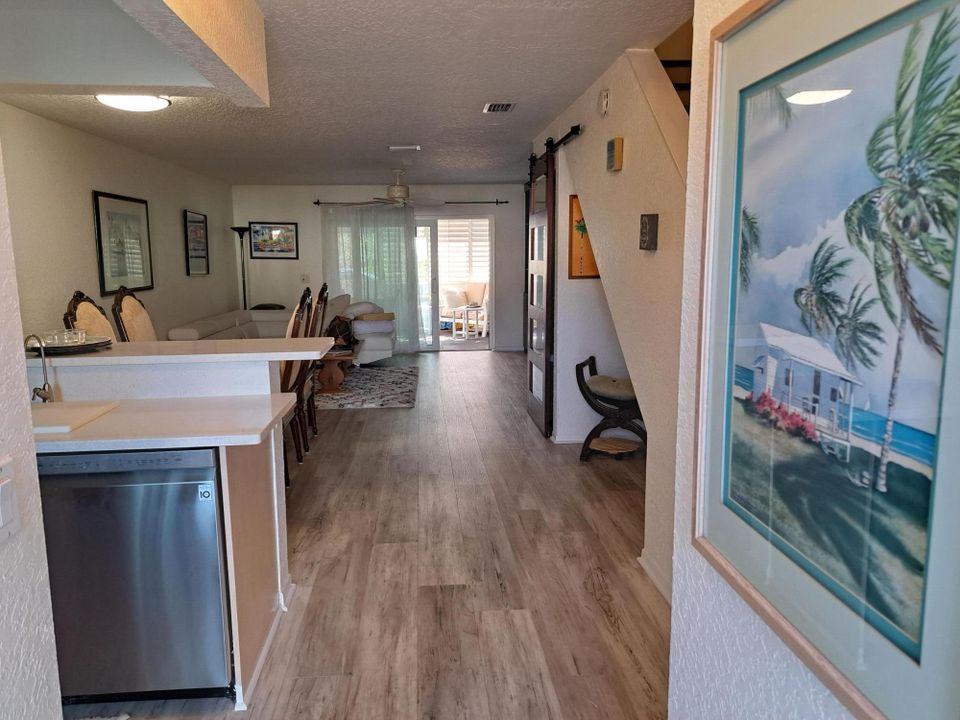 En Venta: $379,900 (2 camas, 1 baños, 1500 Pies cuadrados)