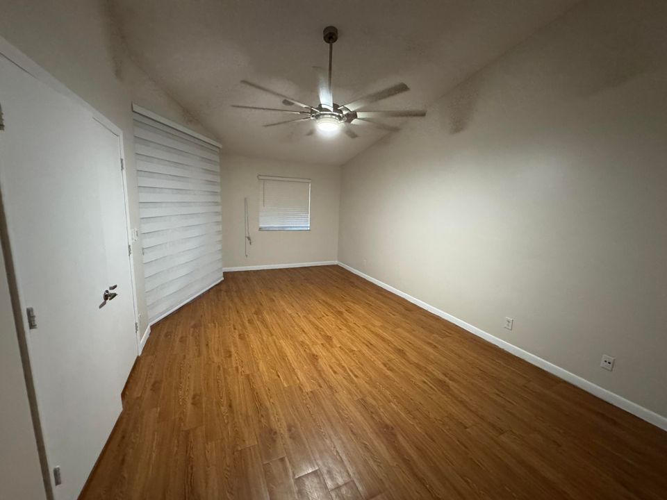 For Rent: $2,700 (3 beds, 2 baths, 1458 Square Feet)