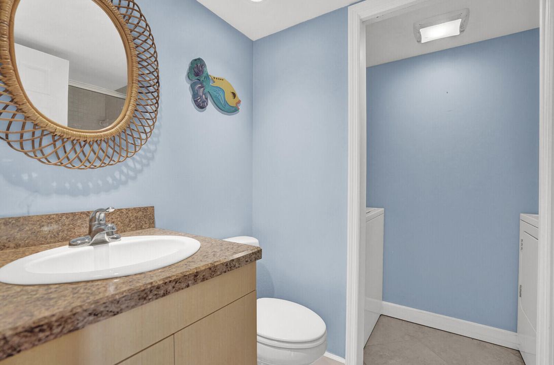 待售: $330,000 (2 贝兹, 2 浴室, 1184 平方英尺)