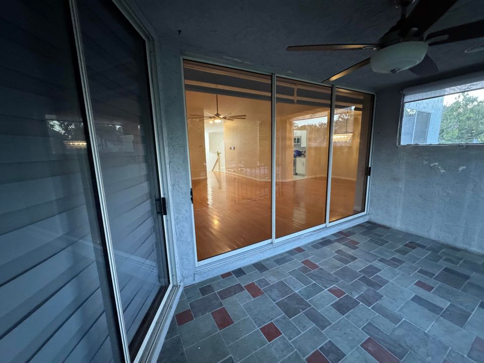 For Rent: $2,700 (3 beds, 2 baths, 1458 Square Feet)