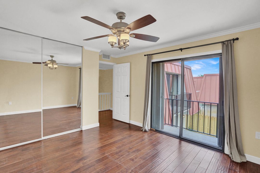 待售: $330,000 (2 贝兹, 2 浴室, 1184 平方英尺)