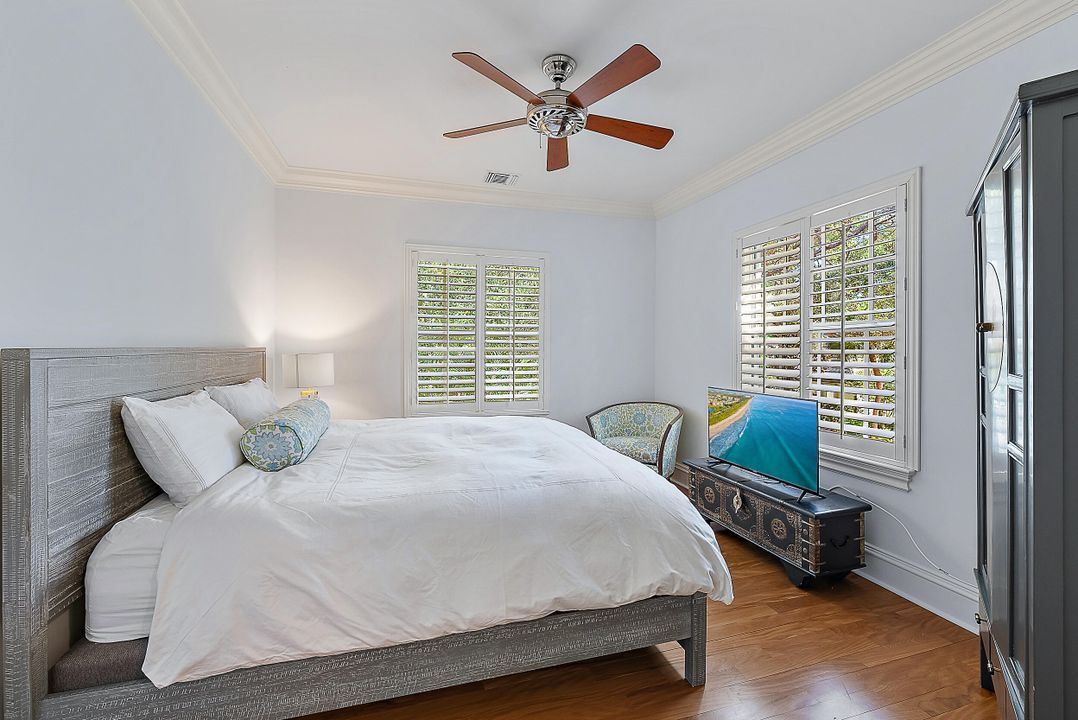 На продажу: $13,500,000 (6 спален, 5 ванн, 5600 Квадратных фут)