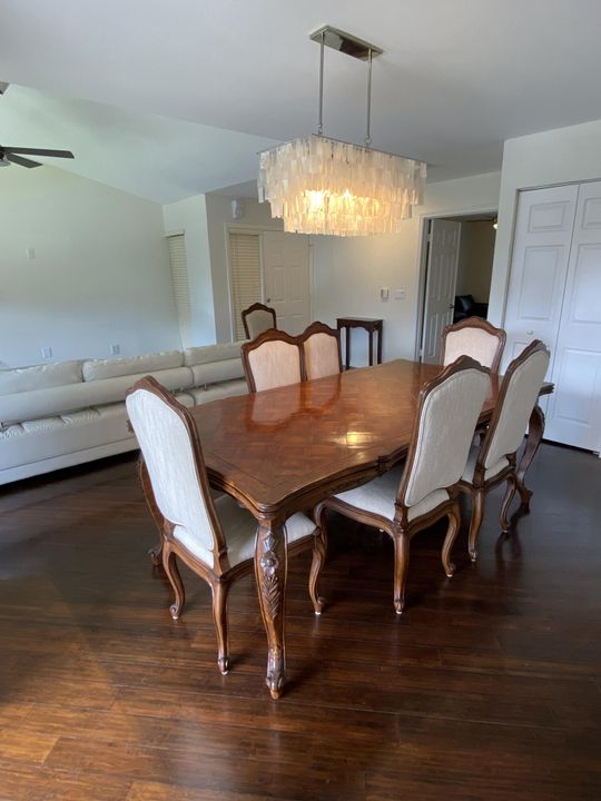 For Rent: $2,950 (2 beds, 2 baths, 1242 Square Feet)