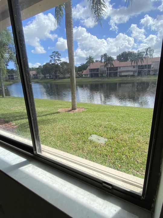 For Rent: $2,950 (2 beds, 2 baths, 1242 Square Feet)