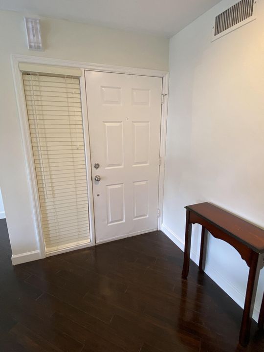 For Rent: $2,950 (2 beds, 2 baths, 1242 Square Feet)