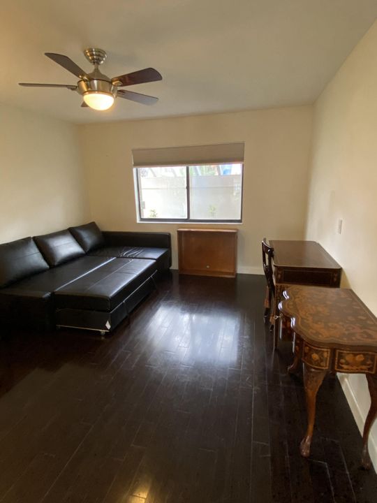 For Rent: $2,950 (2 beds, 2 baths, 1242 Square Feet)