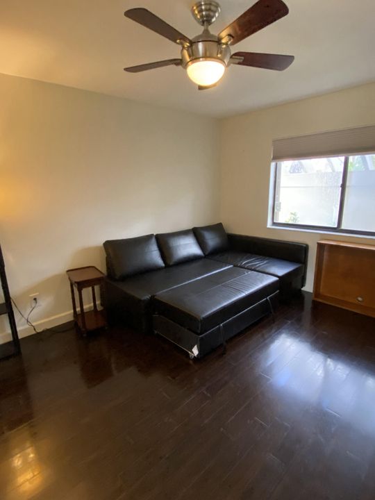 For Rent: $2,950 (2 beds, 2 baths, 1242 Square Feet)